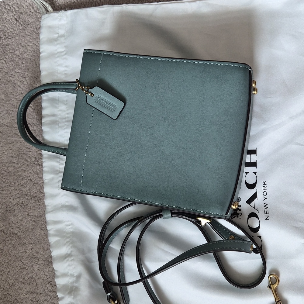 C4828 - Coach Mini Cashin Tote